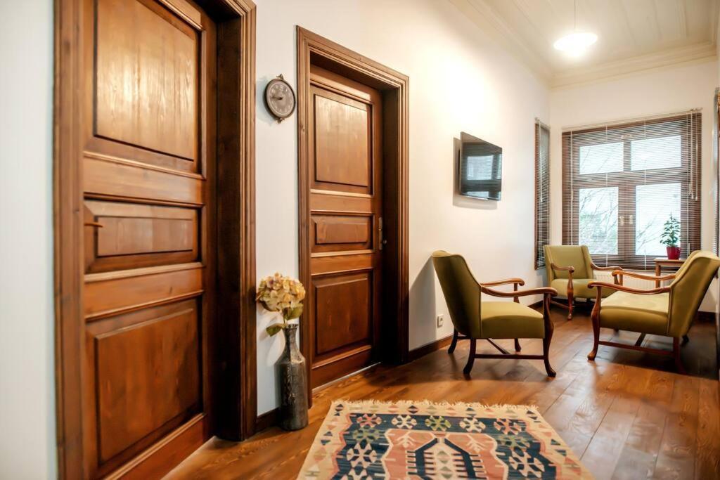Historical Greco-ottoman Pavilion Near Tram In Fatih Appartement *