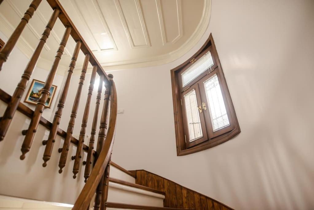 Apartment Historical Greco-ottoman Pavilion Near Tram In Fatih *
